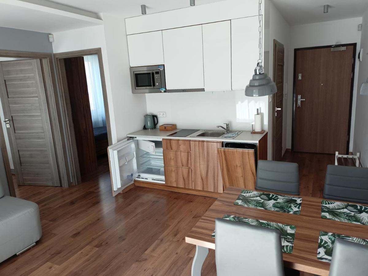 Marina Plaza Apartamenty 亚斯塔尔尼亚 外观 照片