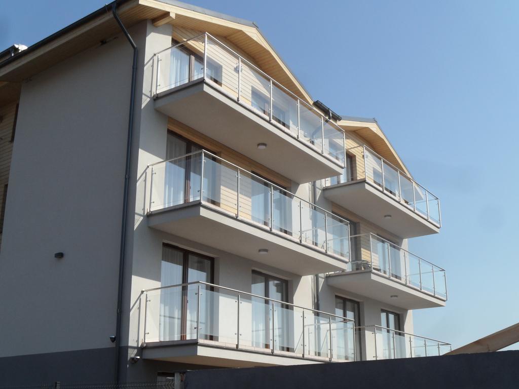 Marina Plaza Apartamenty 亚斯塔尔尼亚 外观 照片